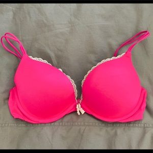 Victoria’s Secret Very Sexy Push Up bra